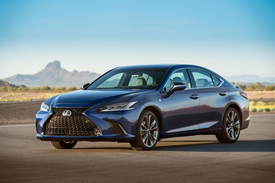  Lexus ES350 F-Sport 2018 года  (NA) (фото 1 из 47)